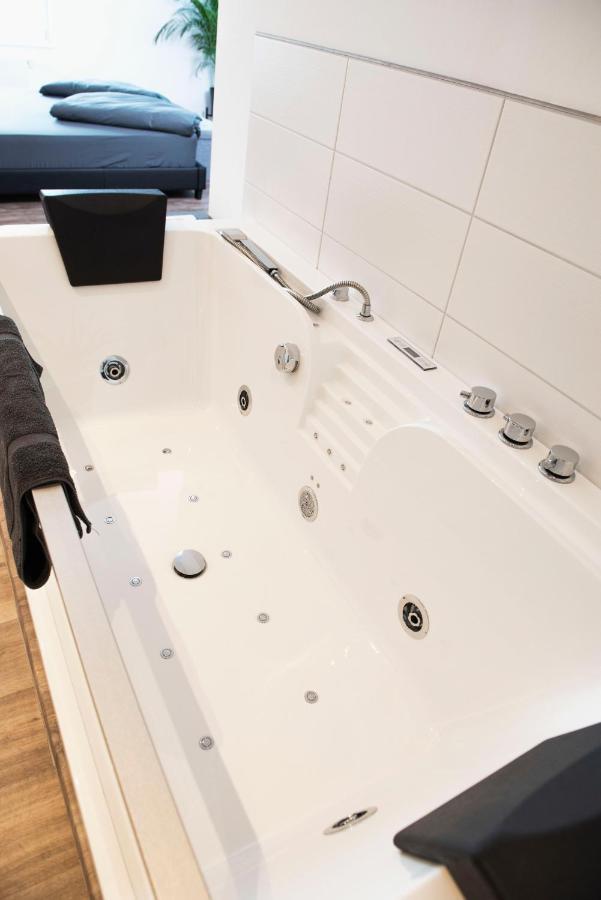Luxus Suite Im Herzen Von Kempten***** +Parkplatz Eksteriør billede